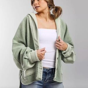 FREE PEOPLE Jordan Reverse Fleece Shacket Jacket - NWT in Light Green - Small S